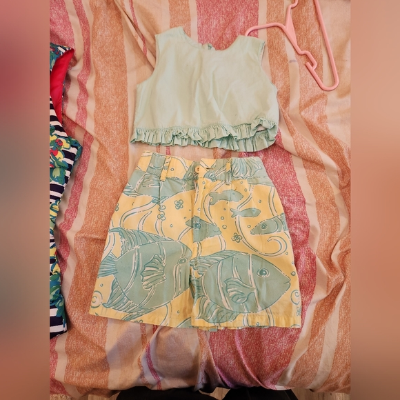 Outfits - Picture 1 of 3